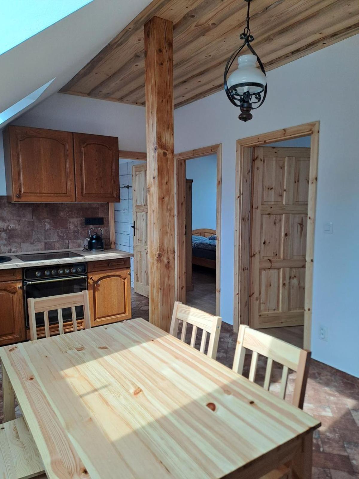 Pension Na Statku- Konsky Apartman Malenitz Exteriér fotografie